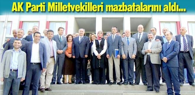 Ak Parti Milletvekilleri Mazbatalarını aldı