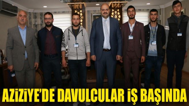 Aziziye´de resmi ramazan davulcuları iş başında