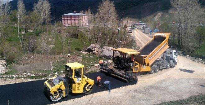 Büyükşehir kırsalda dağ-taş demeden yol yapıyor